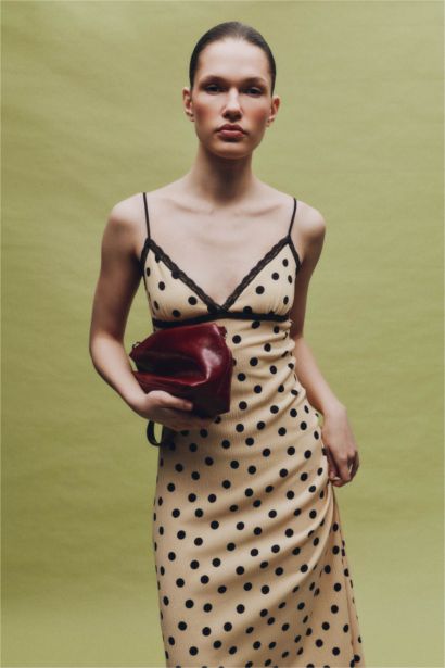 Kalp Yaka Puantiyeli Bürümcük Askılı Maxi Elbise