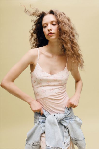 Asimetrik Renk Bloklu Tül Askılı Midi Elbise