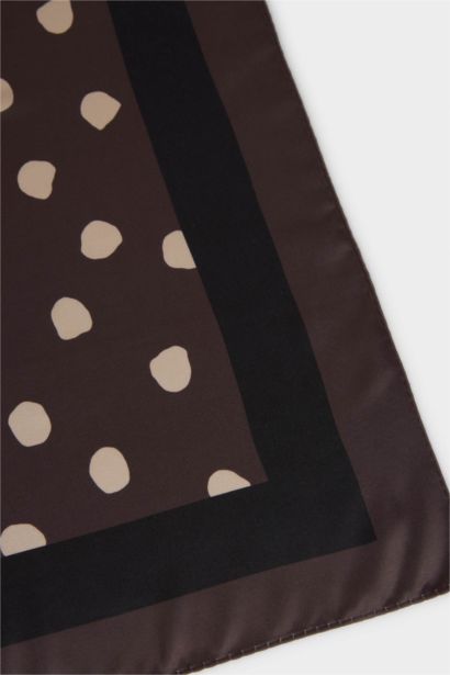 Woman Animal Print Foulard