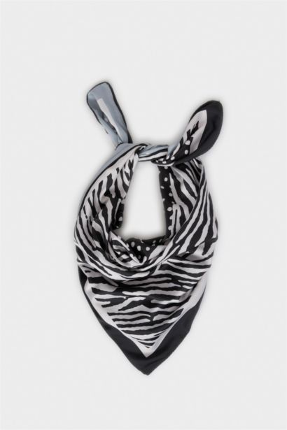 Woman Zebra Print Foulard