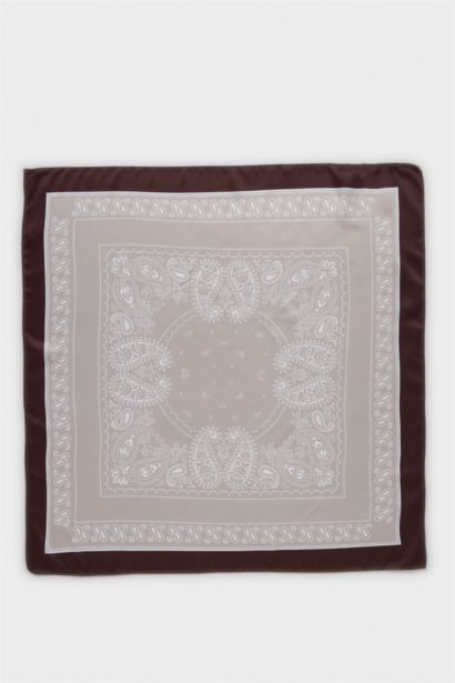 Woman Paisley Patterned Shawl