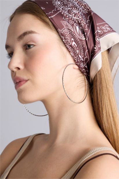 شال نسائي من ستان مطبوع