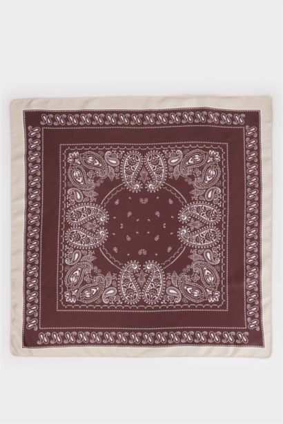 Woman Paisley Patterned Shawl