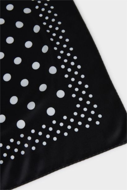 Woman Polka Dot Foulard