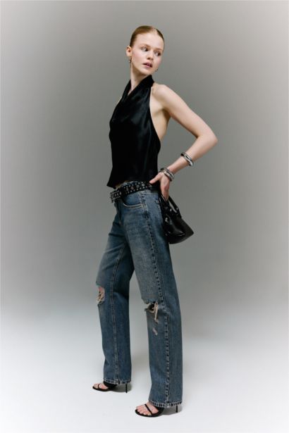 بنطلون جينز سليم فيت بتفاصيل ممزقة وخصر منخفض