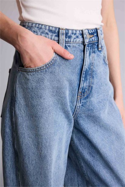 Baggy Fit High Waist Straight Leg Jeans