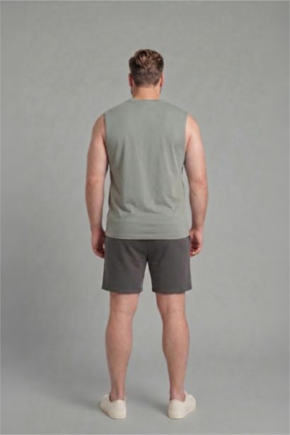 Boxy Fit Printed Crew Neck Sleeveless Tank Top