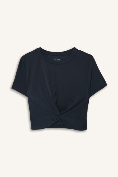 Crop modal Short Sleeve T-Shirt