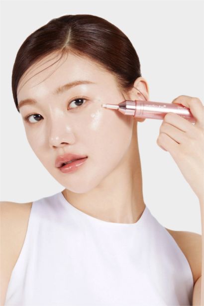 Medicube COLLAGEN GLOW BOOSTER  Parlatıcı ve Elastikiyet Kaybı Karşıtı PDRN & %1 Süt Proteinli Serum 15ml