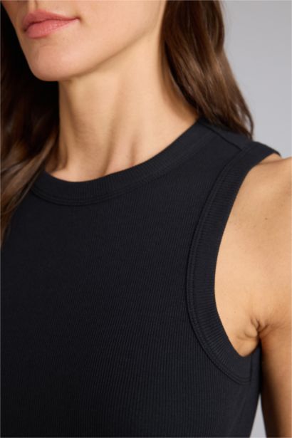 Майка приталенного кроя с круглым вырезом базовый из камзола для женщин