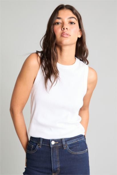 Slim Fit Basic Camisole Crew Neck Tank Top