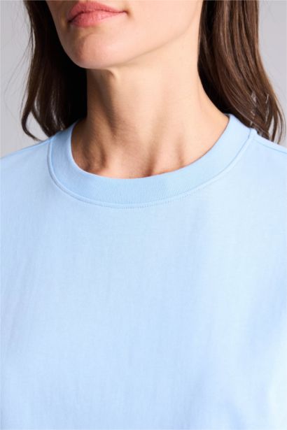 T-shirt premium à col rond et manches courtes Coupe décontractée