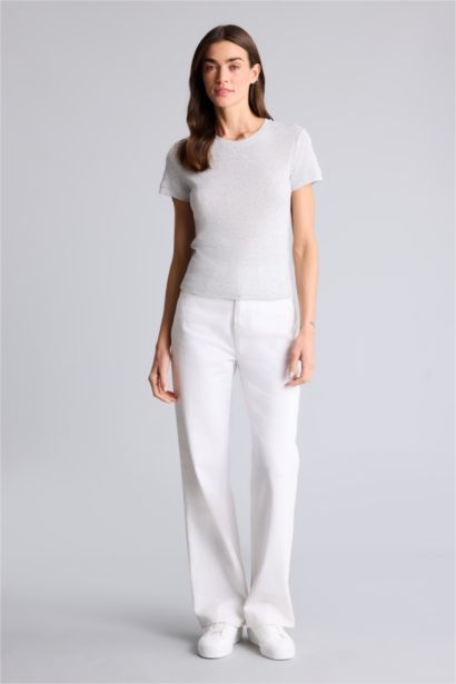 تيشيرت نص كم سادة بيزك سليم فيت وياقة مستديرة