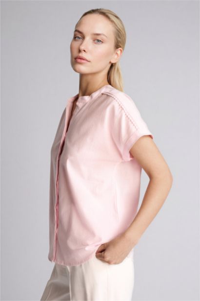 Regular Fıt Bisiklet Yaka Flamlı Pamuk Kısa Kollu Gömlek