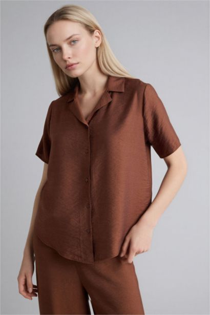 قميص بولو نص كم قصة عادية