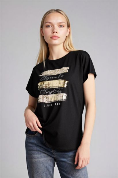 Футболка Relax Fit с круглым вырезом принтом и коротким рукавом