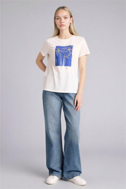 Regular Fıt Bisiklet Yaka Çiçekli Kısa Kollu Tişört