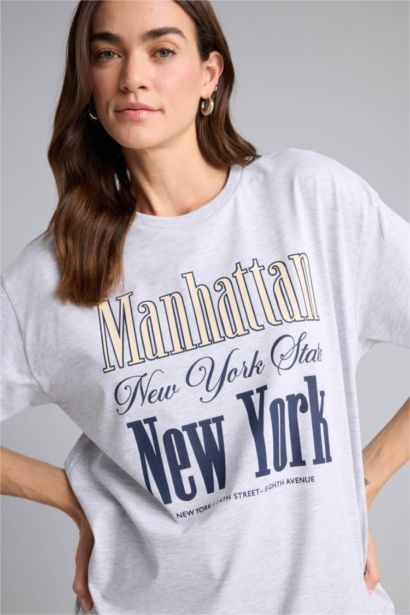 Woman Short Sleeve T-Shirt