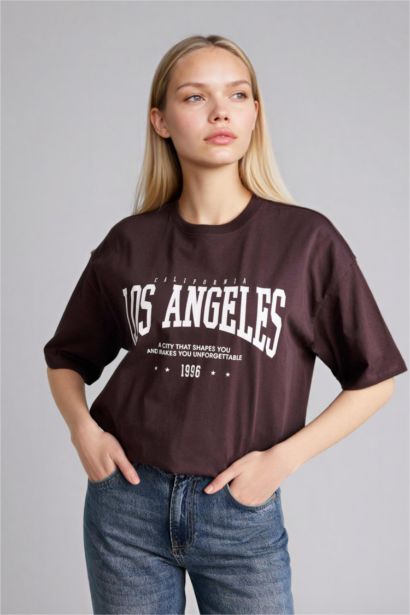 Oversize дөңгелек жағалы баспалы қысқа жеңді футболка