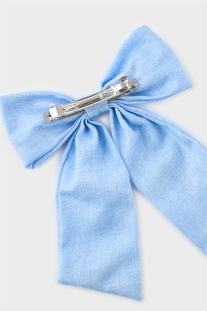 Kurdele Toka Kız Çocuk