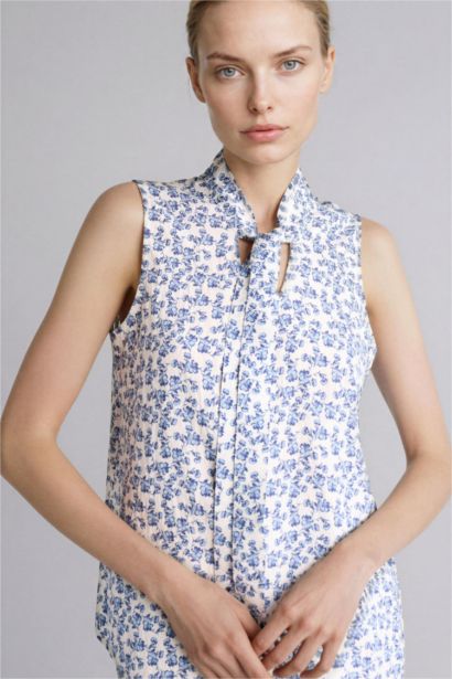 Regular Fit Scarf Collar Printed Sleeveless Blouse