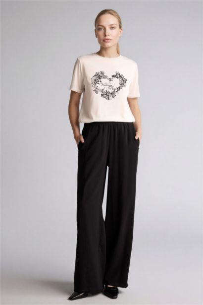 Regular Fıt Bisiklet Yaka Çiçekli Kısa Kollu Tişört