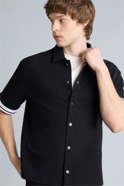 Man Short Sleeve Shirt