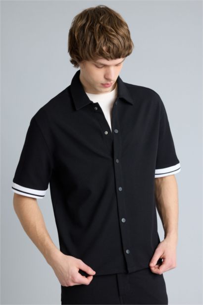 Man Short Sleeve Shirt