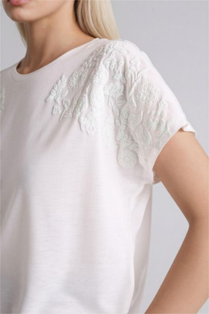 Woman Short Sleeve T-Shirt