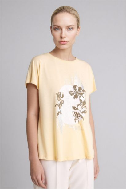 Woman Short Sleeve T-Shirt