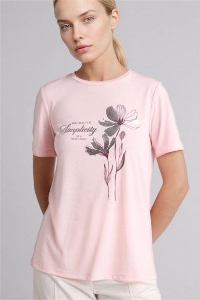 Футболка Relax Fit с круглым вырезом цветочным принтом и коротким рукавом