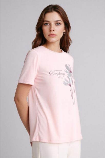 Relax Fıt Bisiklet Yaka Çiçekli Kısa Kollu Tişört