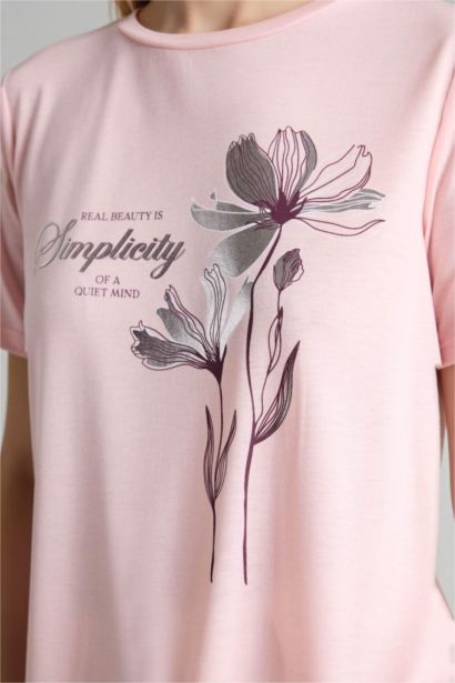 Футболка Relax Fit с круглым вырезом цветочным принтом и коротким рукавом