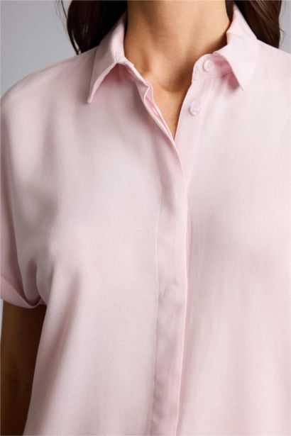 Regular Fıt Gömlek Yaka Kısa Kollu Gömlek