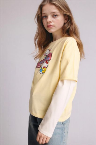 Oversize Fit Hello Kitty Licensed Short Sleeve T-Shirt