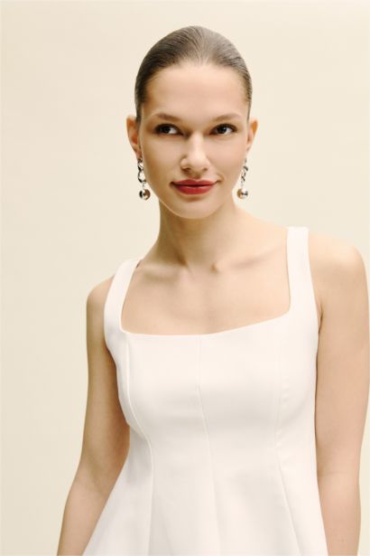 Fıtted Kare Yaka Krep Askılı Bluz