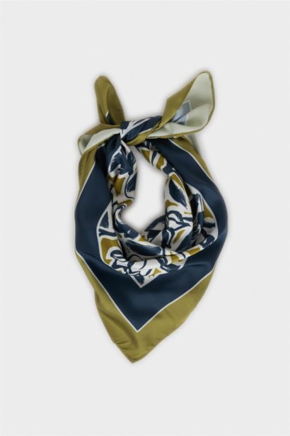 Woman Floral Foulard