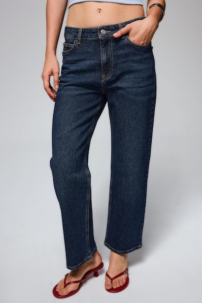 Comfort Straight Regular Waist Washed Jeans
