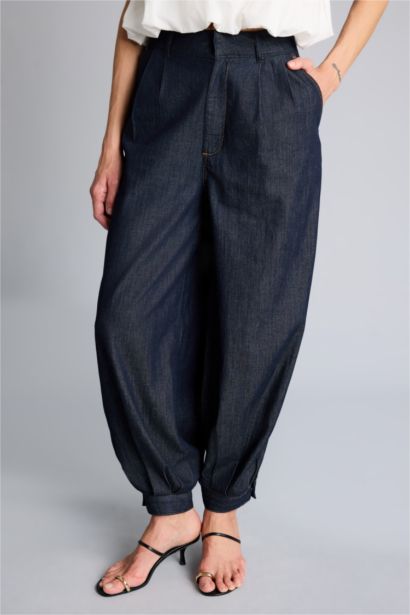 بنطرون جينز بالون فيت وخصر عالي