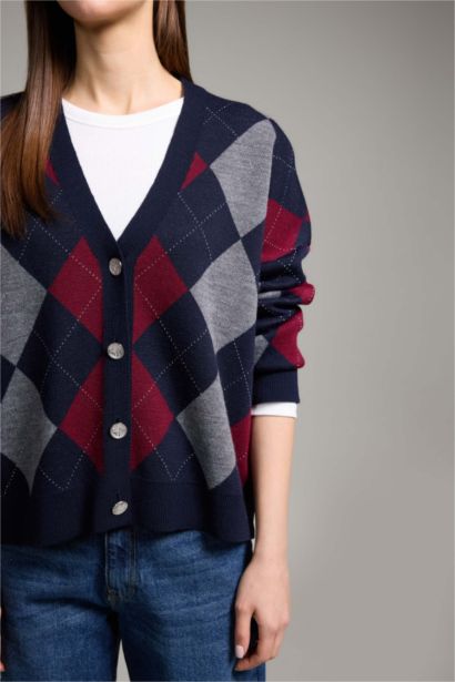 كارديجان قصة عادية بياقة V