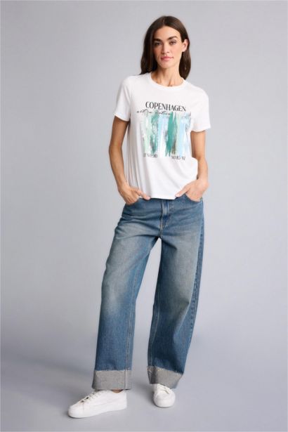 Трикотажная футболка Regular Fit с круглым вырезом принтом-слоганом и коротким рукавом