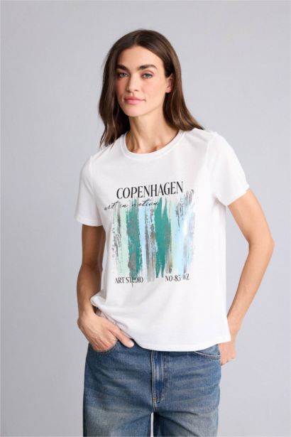 Трикотажная футболка Regular Fit с круглым вырезом принтом-слоганом и коротким рукавом