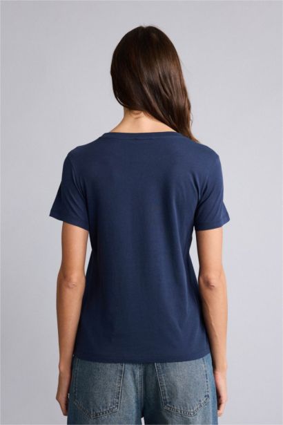 Трикотажная футболка Regular Fit с круглым вырезом принтом-слоганом и коротким рукавом