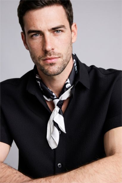 سكارف رجالي منقوش