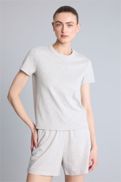 Standart Fit Kısa kollu Pamuklu Tişört