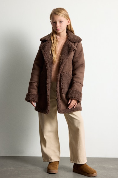 Parka à col V avec doublure en peluche pour fille