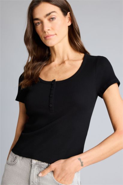 Woman Short Sleeve T-Shirt