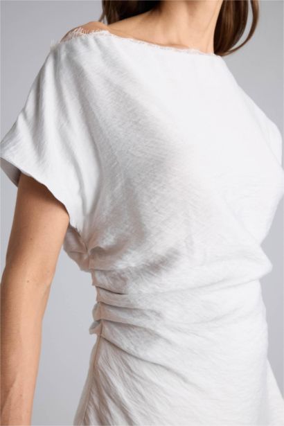 Fitted Boat Neck Short Sleeve Blouse