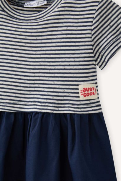 Çizgili Elbise Kız Bebek