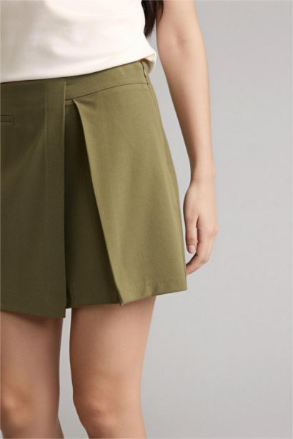 Normal Waist Straight Leg Shorts